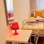 Station House Apartment *